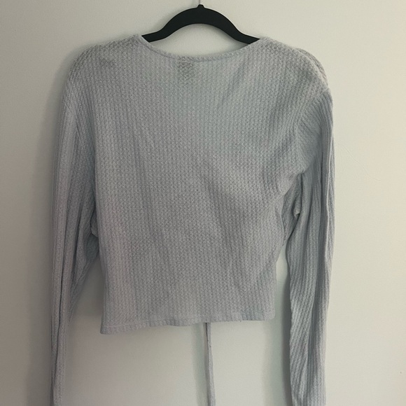 Light Blue scrunch top - Picture 2 of 3